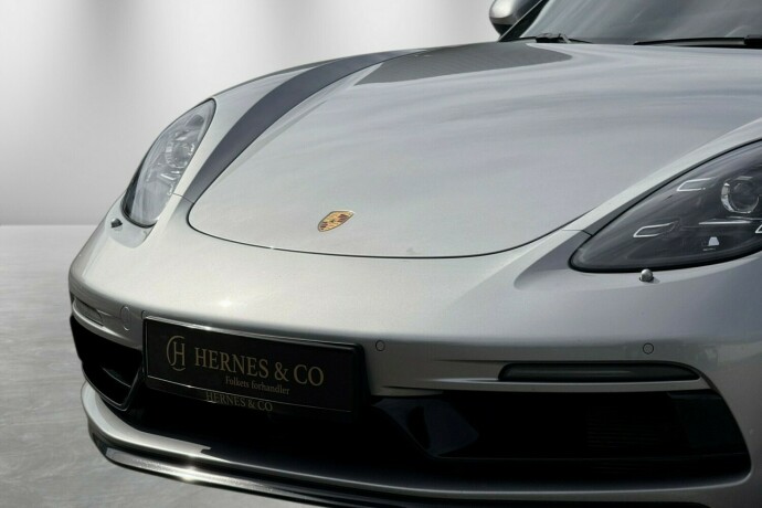porsche-cayman-bensin-2018-big-2