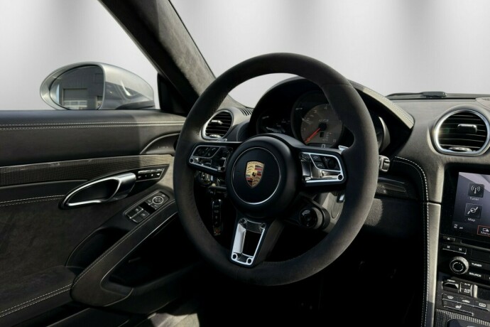 porsche-cayman-bensin-2018-big-20
