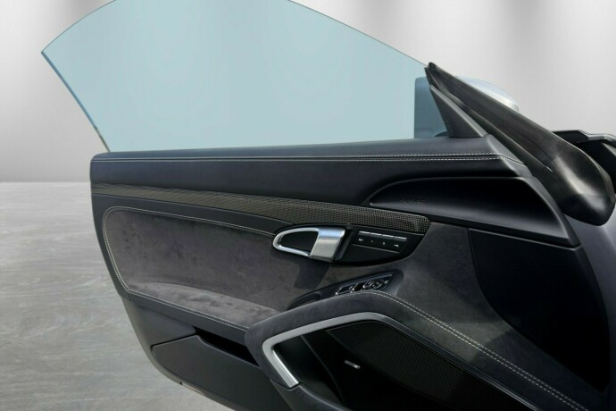 porsche-cayman-bensin-2018-big-15
