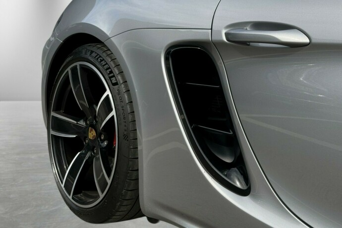 porsche-cayman-bensin-2018-big-4