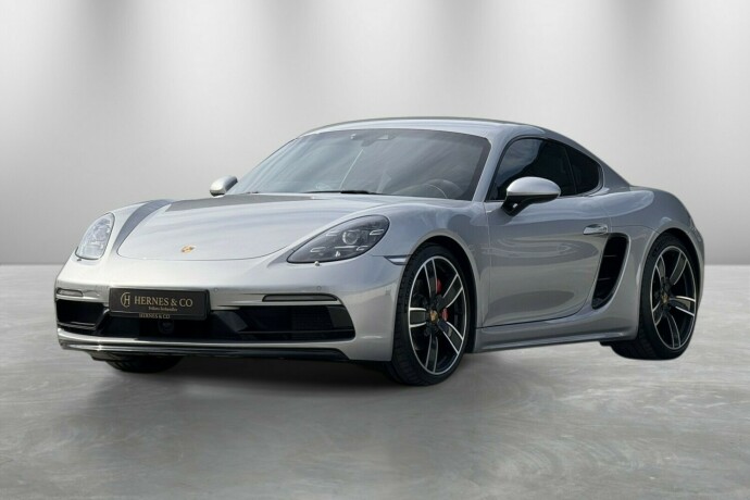 porsche-cayman-bensin-2018-big-0
