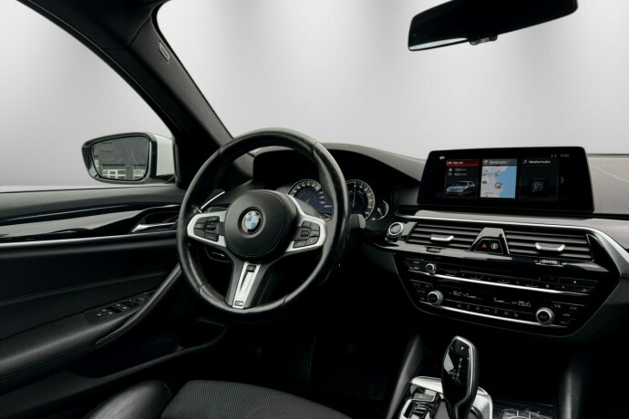 bmw-5-serie-elektrisitetbensin-2017-big-12