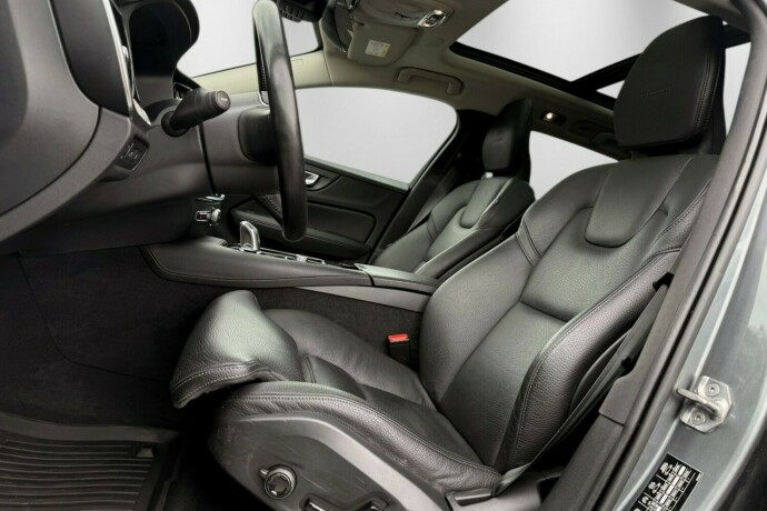 volvo-v60-elektrisitetbensin-2019-big-34