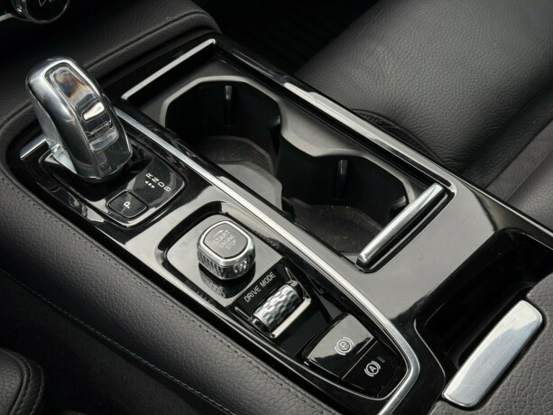 volvo-v60-plug-in-petrol-2019-big-20