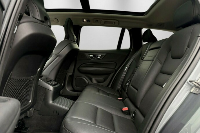 volvo-v60-plug-in-petrol-2019-big-33