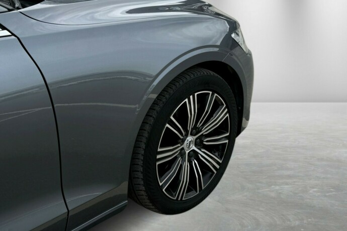 volvo-v60-plug-in-petrol-2019-big-11