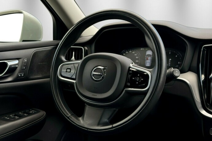 volvo-v60-cross-country-diesel-2020-big-11