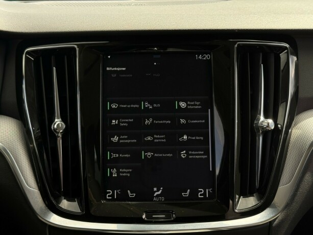 volvo-v60-cross-country-diesel-2020-big-18