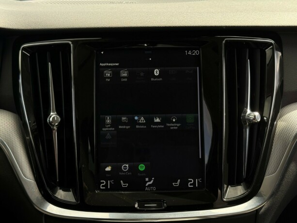 volvo-v60-cross-country-diesel-2020-big-17