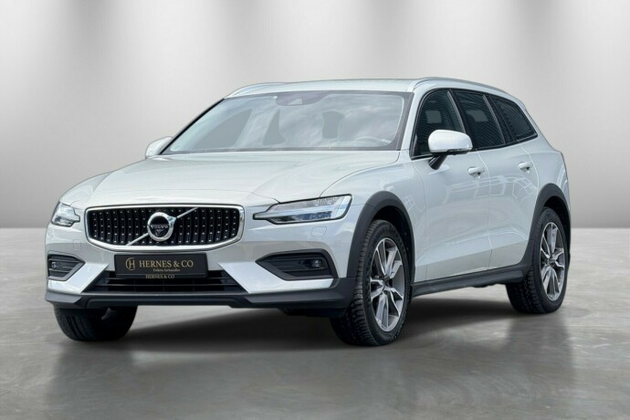 volvo-v60-cross-country-diesel-2020-big-0