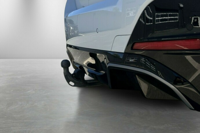 bmw-i4-m50-elektrisitet-2023-big-11