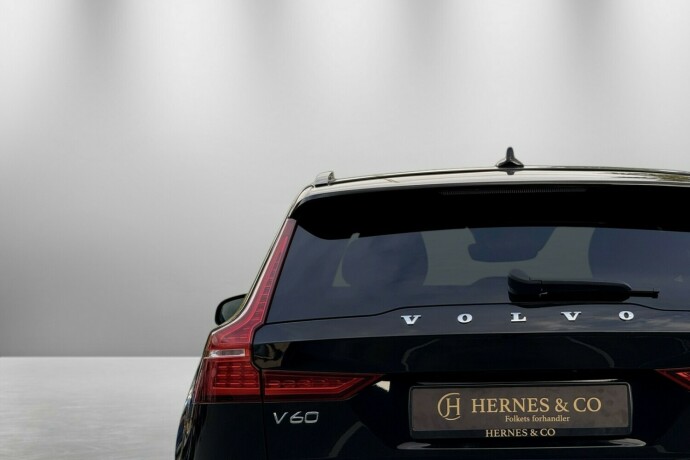 volvo-v60-elektrisitetbensin-2022-big-9