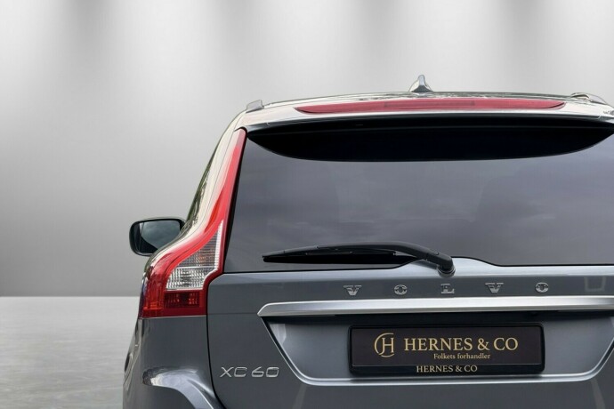volvo-xc-60-bensin-2017-big-6