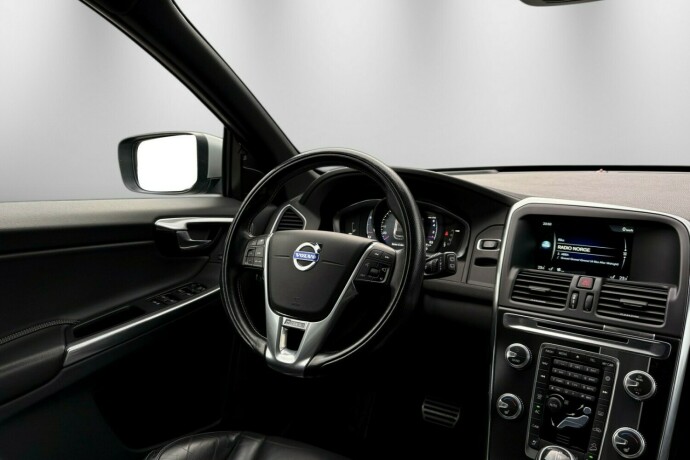 volvo-xc-60-bensin-2017-big-13