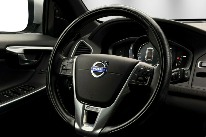 volvo-xc-60-bensin-2017-big-14