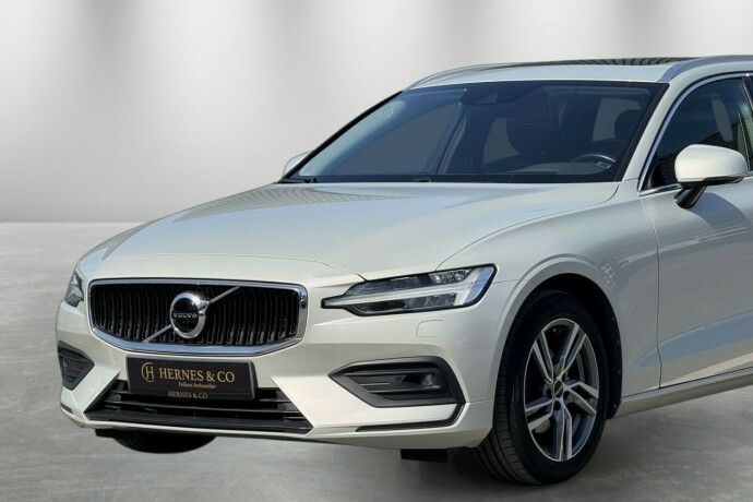 volvo-v60-diesel-2019-big-2