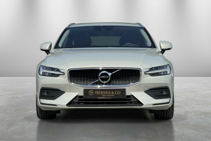 volvo-v60-diesel-2019-big-3
