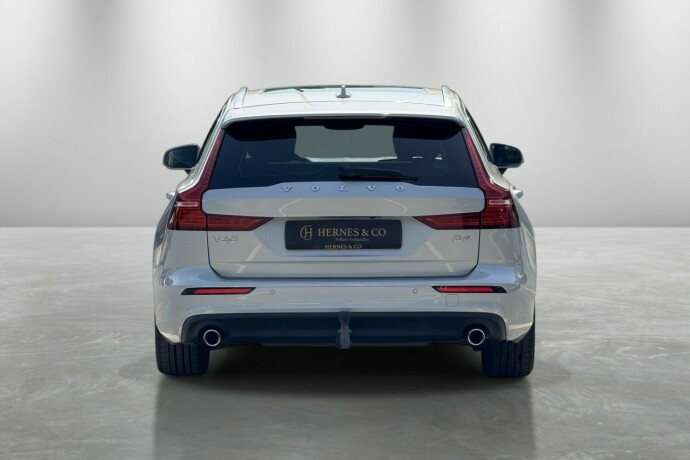 volvo-v60-diesel-2019-big-9