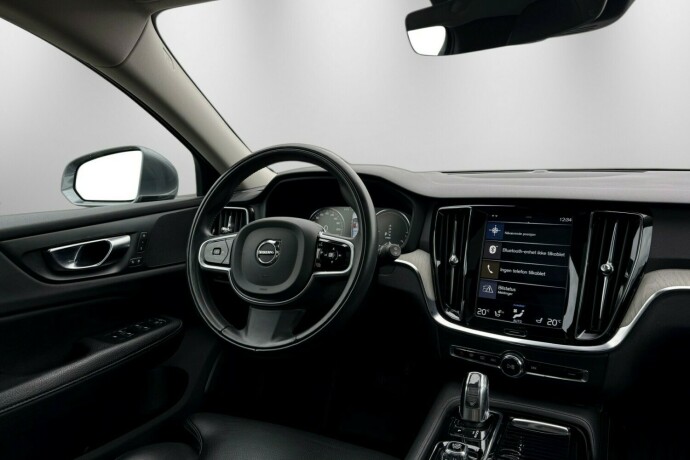 volvo-v60-elektrisitetbensin-2019-big-17