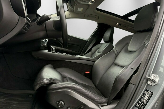 volvo-v60-elektrisitetbensin-2019-big-12