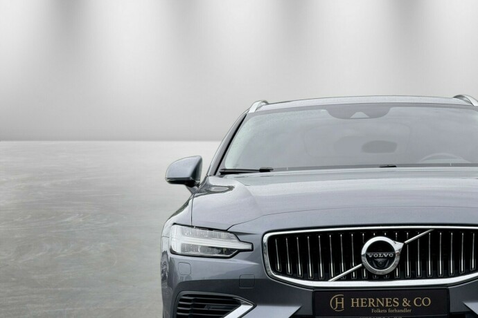volvo-v60-elektrisitetbensin-2019-big-3