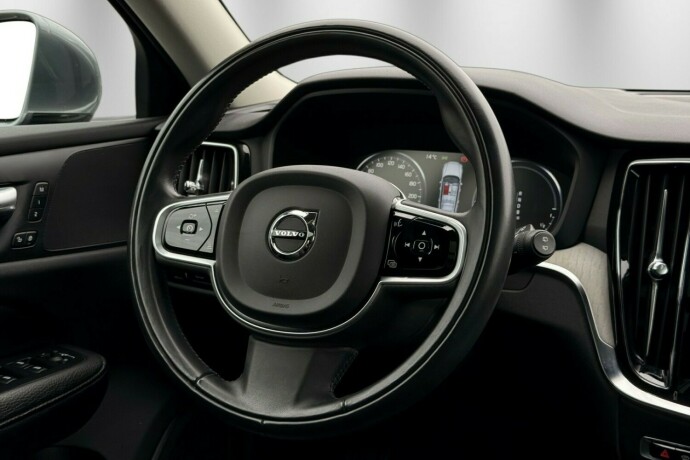 volvo-v60-elektrisitetbensin-2019-big-18