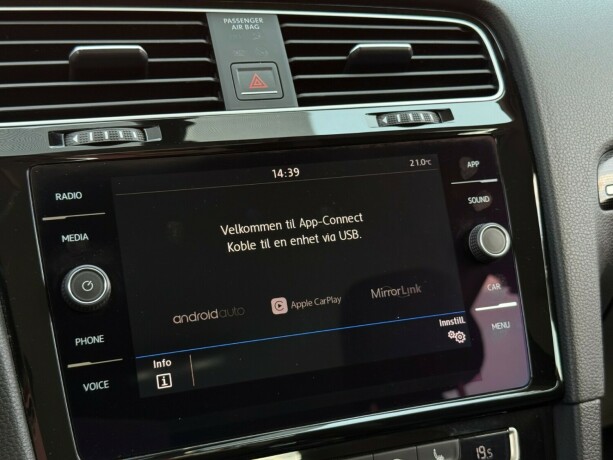 volkswagen-golf-bensin-2018-big-26