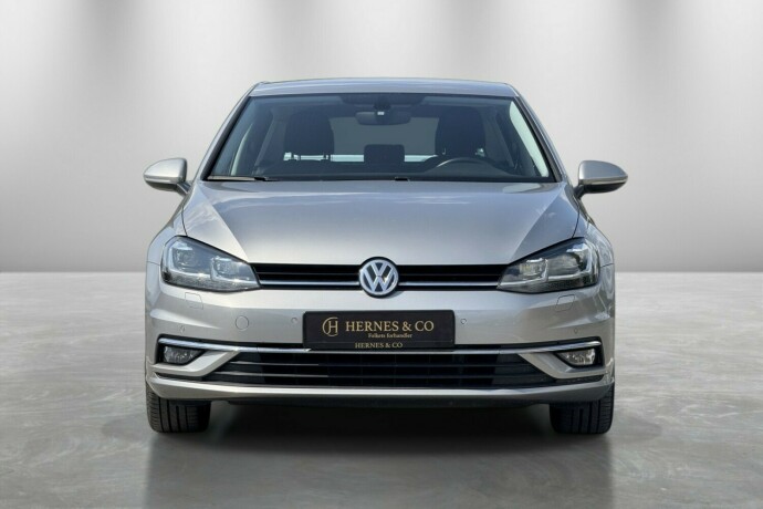 volkswagen-golf-bensin-2018-big-2