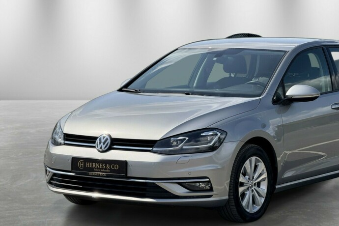 volkswagen-golf-bensin-2018-big-1