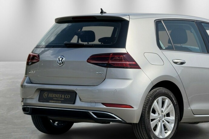 volkswagen-golf-bensin-2018-big-6