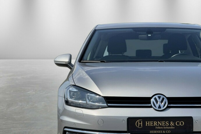 volkswagen-golf-bensin-2018-big-3