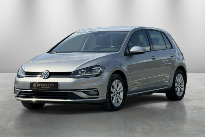 volkswagen-golf-bensin-2018-big-0