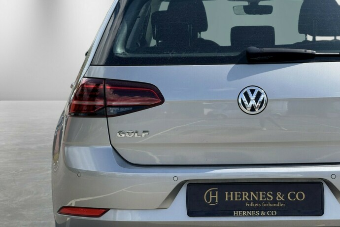 volkswagen-golf-bensin-2018-big-8