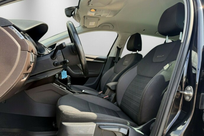 skoda-octavia-scout-diesel-2018-big-27