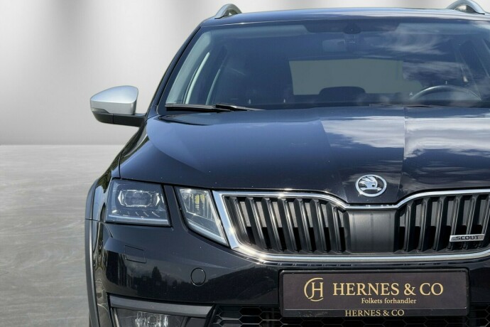 skoda-octavia-scout-diesel-2018-big-4