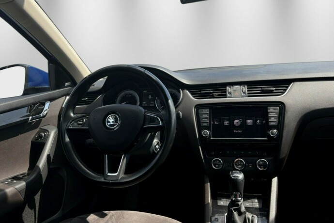 skoda-octavia-bensin-2016-big-17