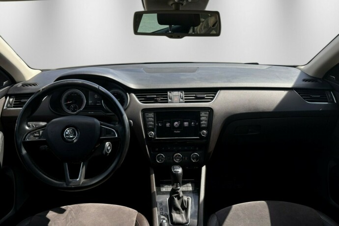 skoda-octavia-bensin-2016-big-13