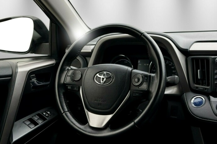 toyota-rav4-elektrisitetbensin-2016-big-11