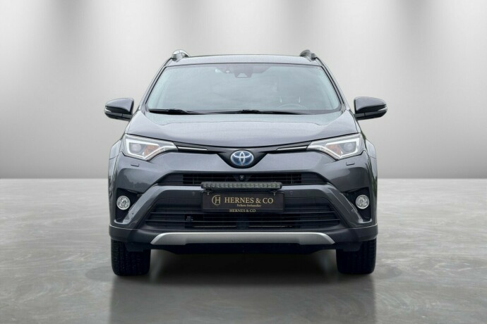 toyota-rav4-elektrisitetbensin-2016-big-2