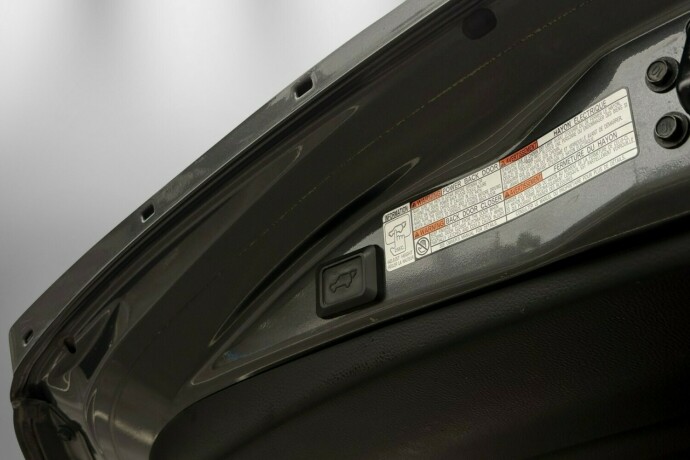 toyota-rav4-elektrisitetbensin-2016-big-21