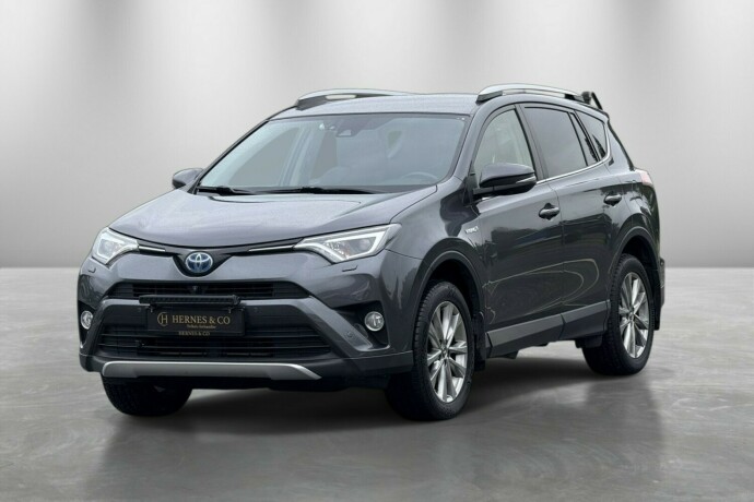 toyota-rav4-elektrisitetbensin-2016-big-1