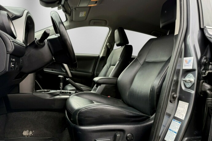 toyota-rav4-elektrisitetbensin-2016-big-22
