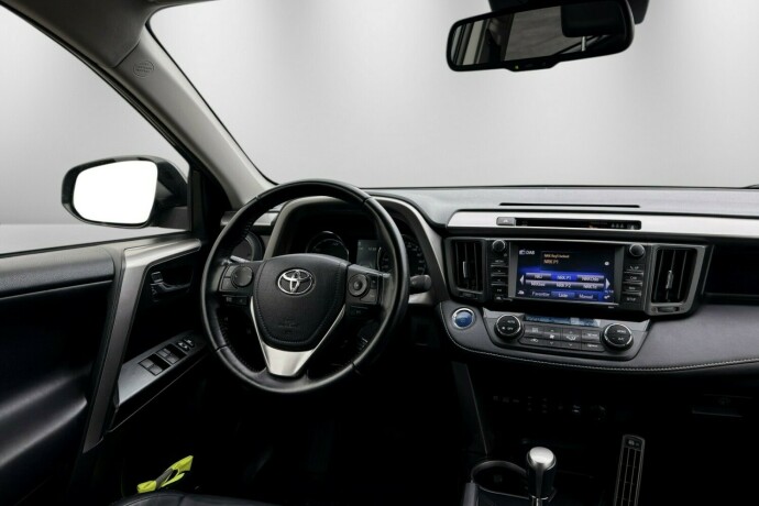 toyota-rav4-elektrisitetbensin-2016-big-10