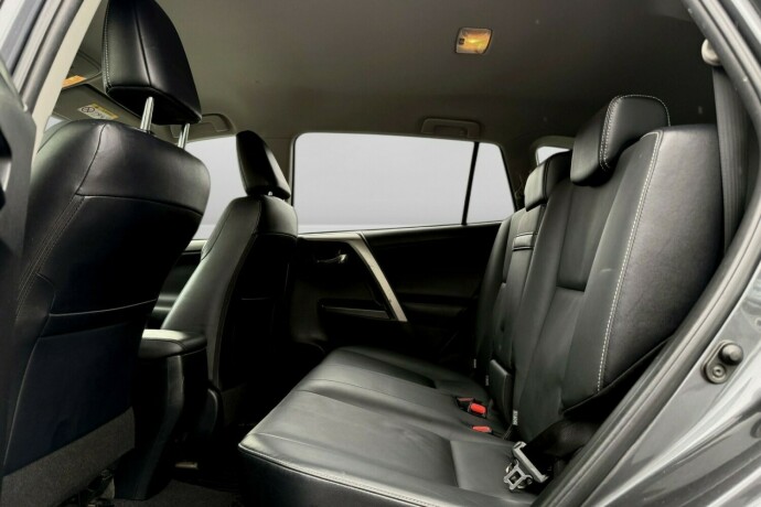 toyota-rav4-elektrisitetbensin-2016-big-18