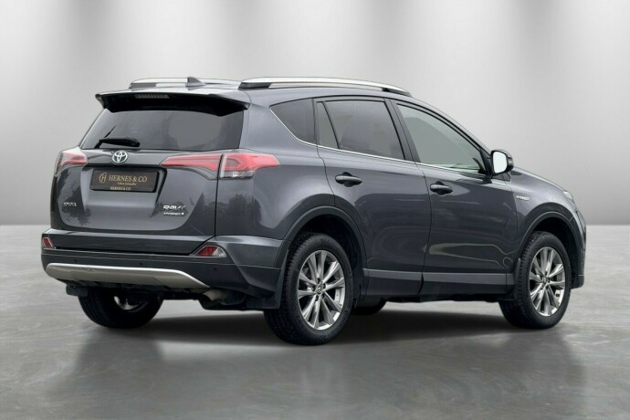 toyota-rav4-elektrisitetbensin-2016-big-6