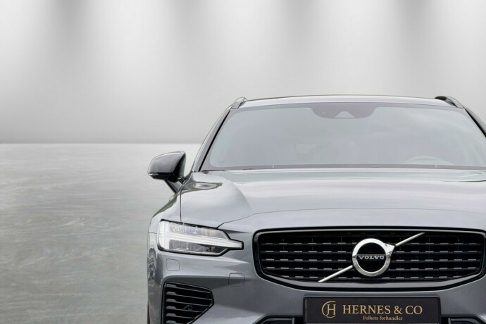 volvo-v60-elektrisitetbensin-2021-big-3