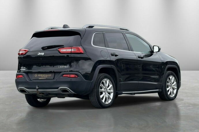 jeep-cherokee-diesel-2015-big-8