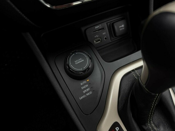 jeep-cherokee-diesel-2015-big-17