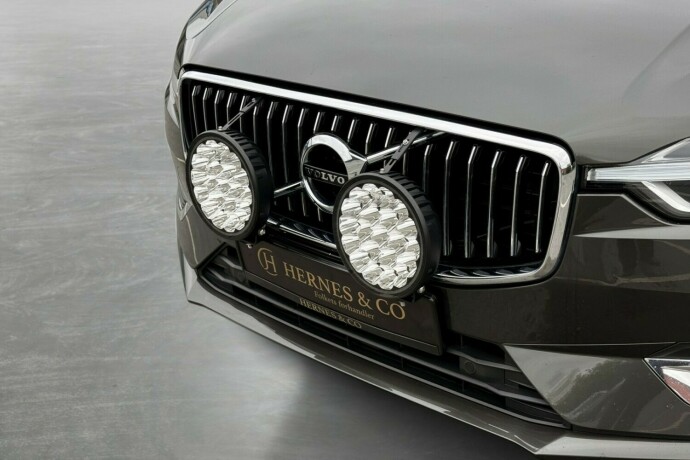 volvo-xc-60-elektrisitetbensin-2019-big-4