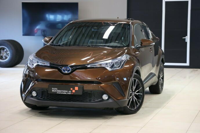 toyota-c-hr-elektrisitetbensin-2017-big-0